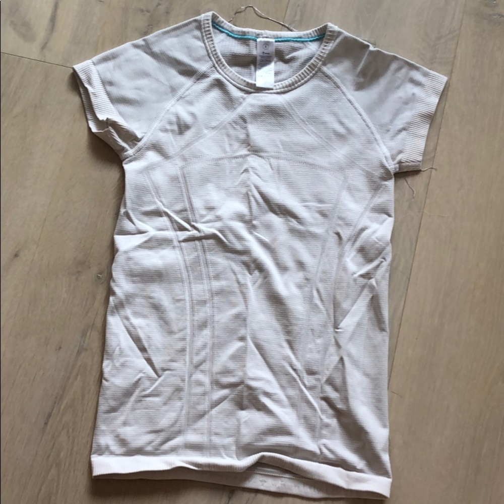 All white ivivva top short sleeve